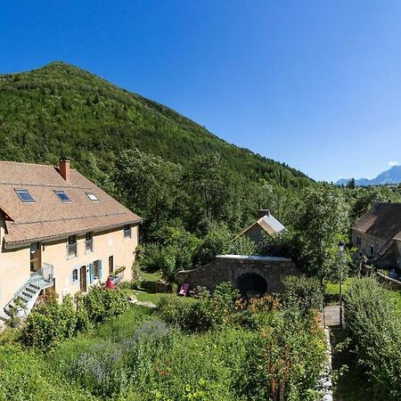La Grange De Brudour Hotell Aspres-les-Corps Exteriör bild