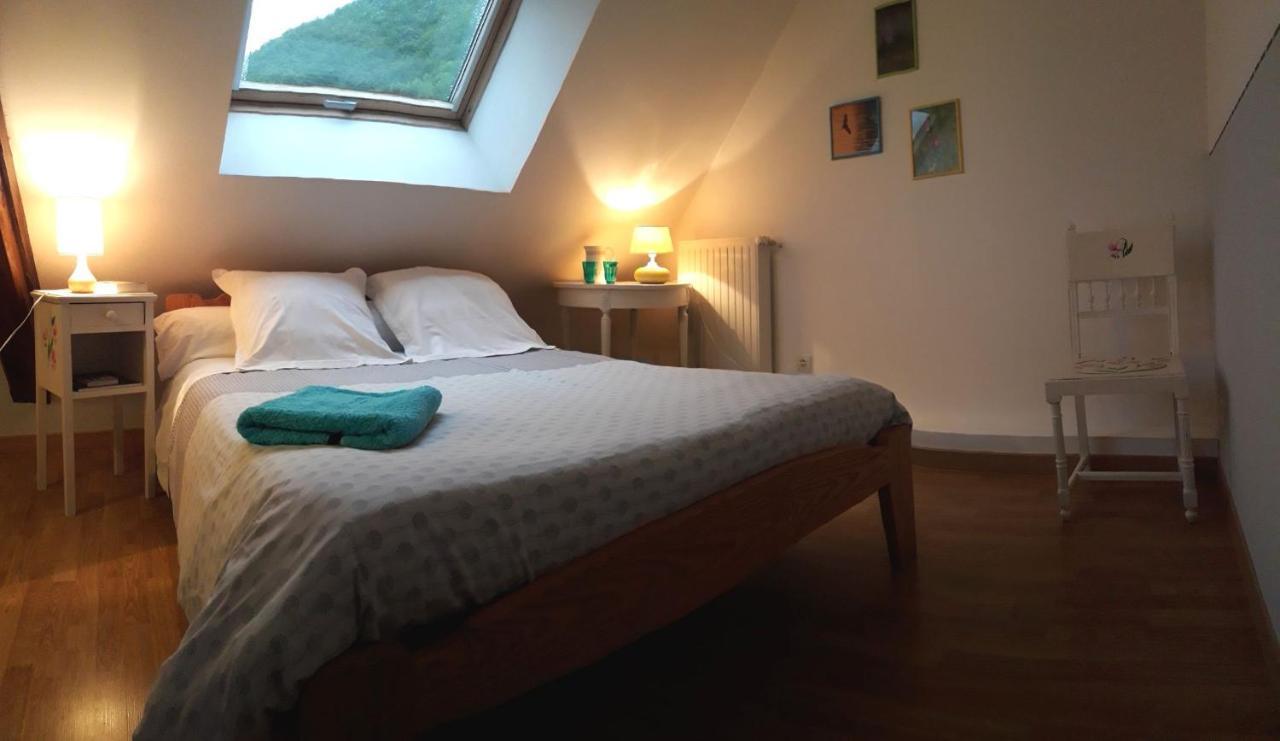 La Grange De Brudour Hotell Aspres-les-Corps Exteriör bild