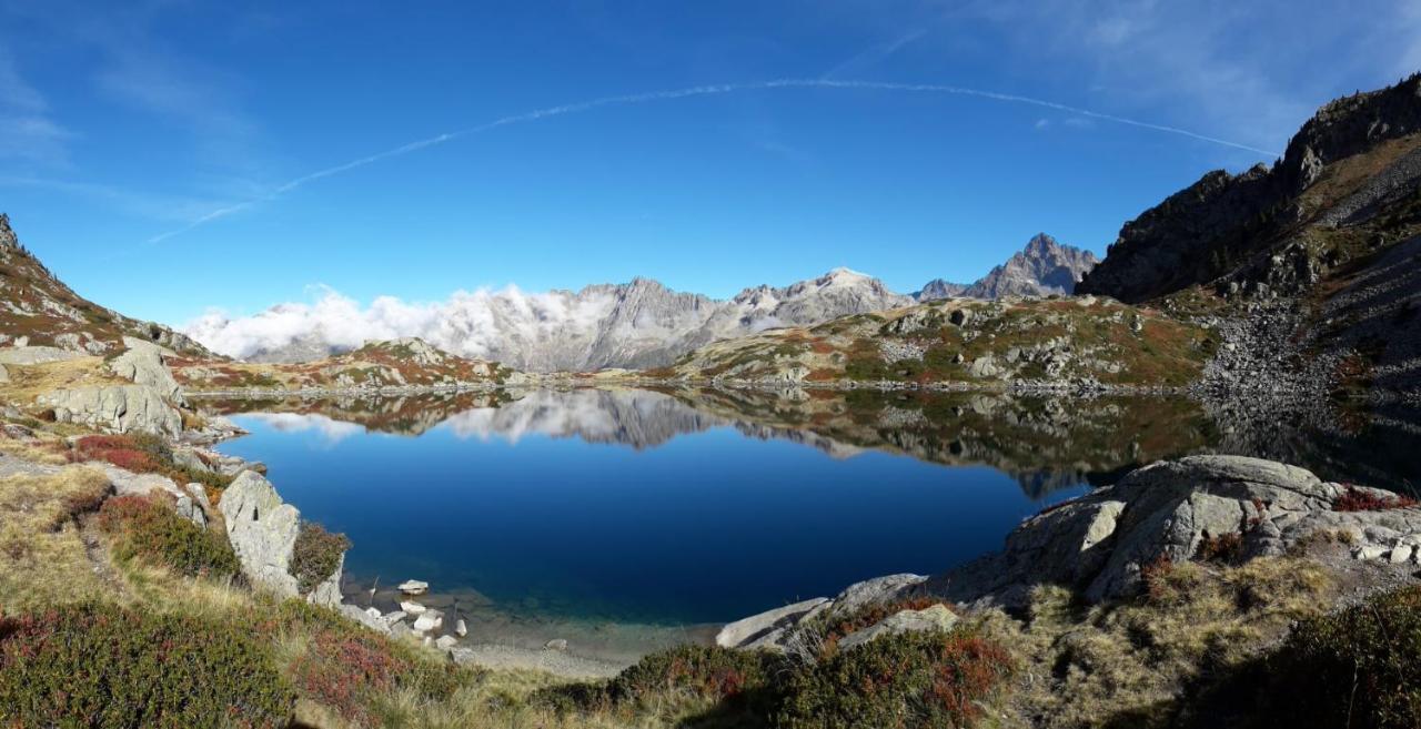 La Grange De Brudour Hotell Aspres-les-Corps Exteriör bild
